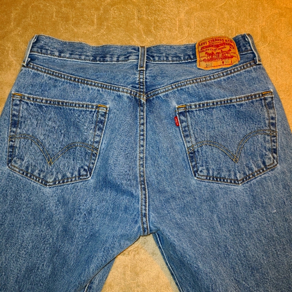 Levis 501 jeans